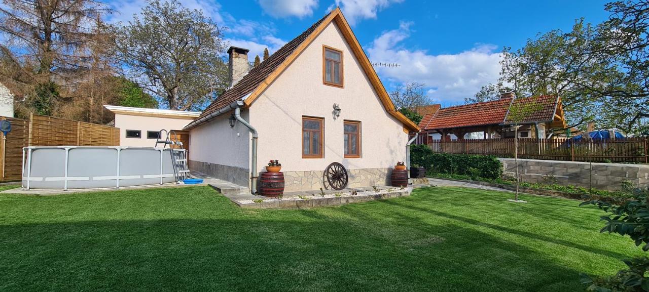 Pincedombi Holiday home *